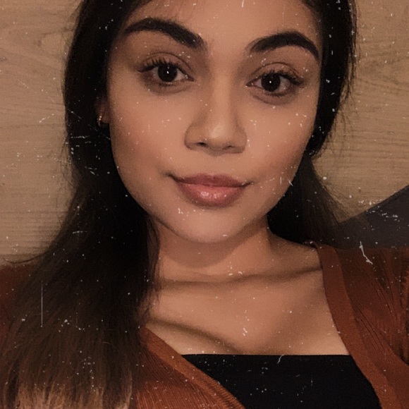 Meet your Posher, Alexandra - Picture 2 of 2